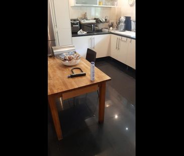 Room in a Shared House, Trelawney Estate, E9 - Photo 4