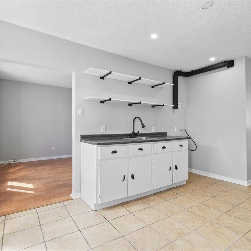 112 Garneau - 112 Garneau, Gatineau - Photo 1