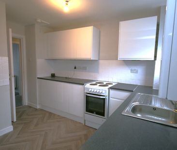 3 Bed Unfurnished Apartment, Balcurvie Road, Provanhall – Available... - Photo 5