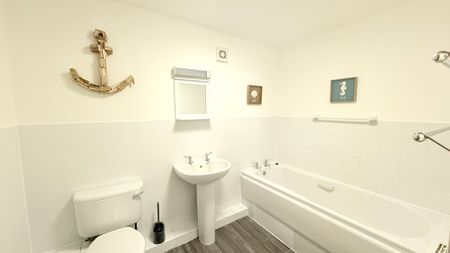 Sharoe Green Lane, Preston - Photo 5