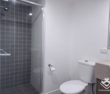 Lovely Unit in a Central Location - Photo 3