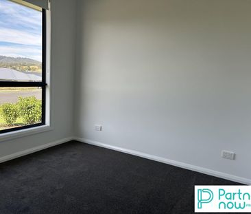 Brand New 3-Bedroom Duplex with Ensuite & Secure Yard - Photo 4