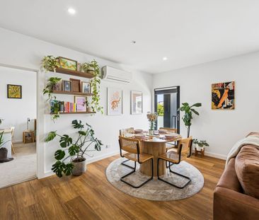 1 BEDROOM APARTMENT IN THE HEART OF LIGHTSVIEW - Photo 2