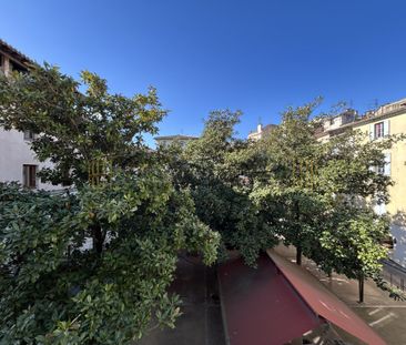 A louer dans le centre de nimes grand studio entièrement rénové ave... - Photo 4