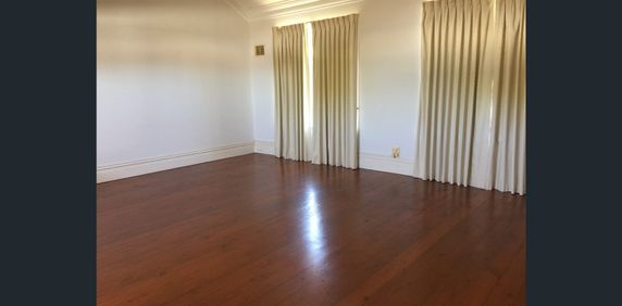 STUNNING 1x1 (PLUS LOFT/BEDROOM) IN GREAT LOCATION - Photo 2