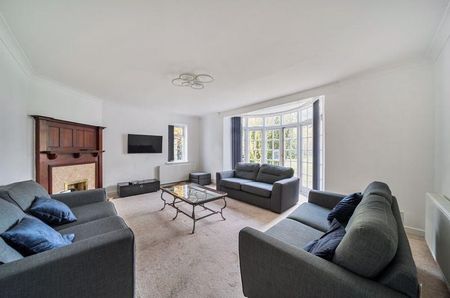 4 bedroom detached house to rent - Photo 2