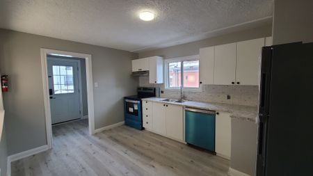 For Lease - 201 Celina Street Unit# Upper, Oshawa, Ontario - Photo 5