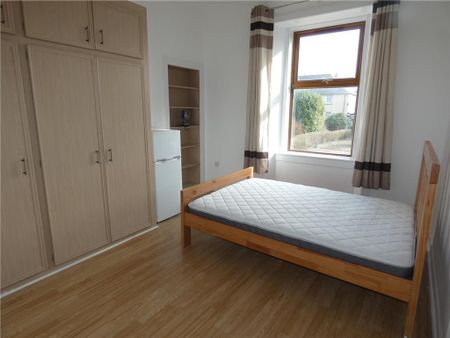 2 bedroom ground floor flat to rent - Photo 4