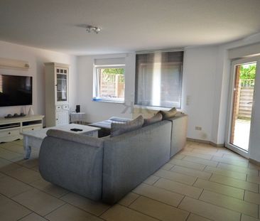 Schicke 2-Zimmer-Wohnung mit eigener Terrasse und Stellplatz! - Photo 2