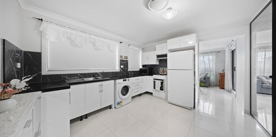 Charming 1-Bedroom Home in Family-Friendly Carnes Hill – $450 Per Week (Water Included) - Photo 3