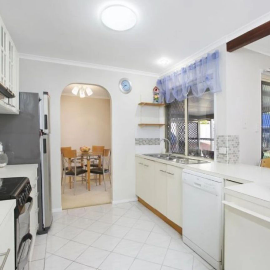 18 Cronin Drive, - Photo 1