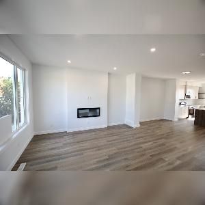 3 Bed 2.5 Bath Ottewell Home For Rent Edmonton - Photo 2