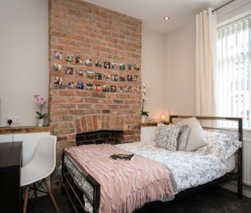 Yet another John Winter house redefining student living in Cardiff. - Photo 5