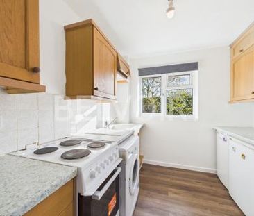 Britten Road, Brighton Hill, Basingstoke, RG22 - Photo 2