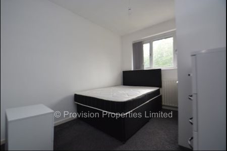 4 Bed House near the Leeds University - Photo 4