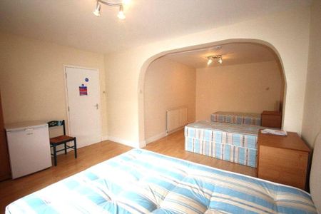 3 bedroom house to rent - Photo 2