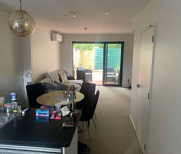 Large Double bedroom available full furnished - Photo 1