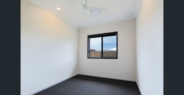 Brand New 4 Bedder Family House unbeatable LOW Price $615 pw - Photo 1