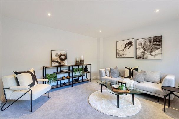 3 bedroom end of terrace house to rent - Photo 1