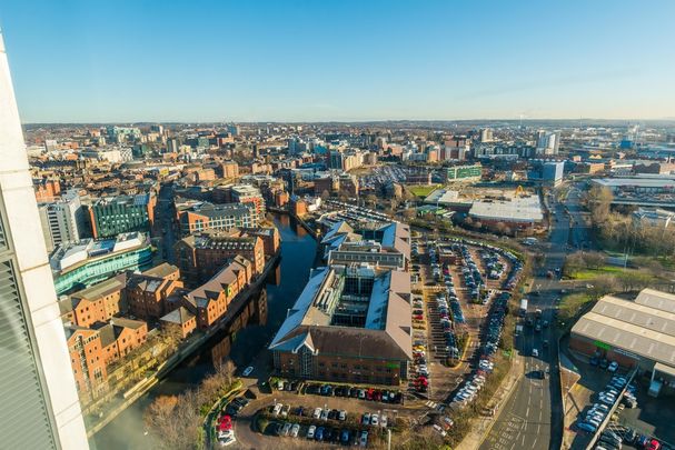 Bridgewater Place, Leeds City Centre - Photo 1