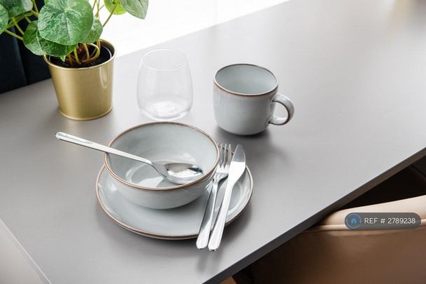 5 bedroom flat to rent - Photo 1