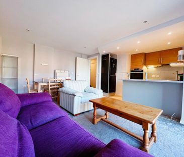 2 bedroom Flat To Let Total Size: 732 SQ FT - Photo 1