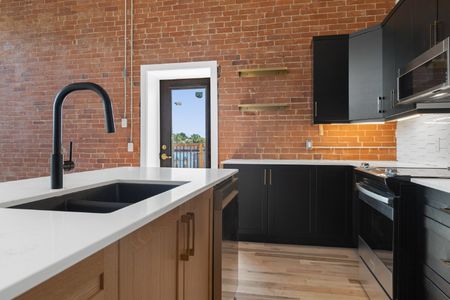 6 - 73 Pembroke Street W - Photo 2
