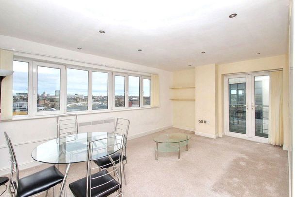 2 bed apartment to rent in NE1 - Photo 1
