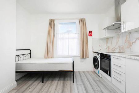 Studio to rent - Photo 3