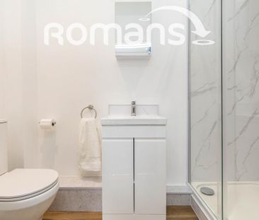 1 bedroom in a house share to rent - Photo 3