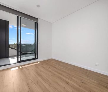 North Facing 2nd Floor Affordable apartment %25 below market rent - Photo 1