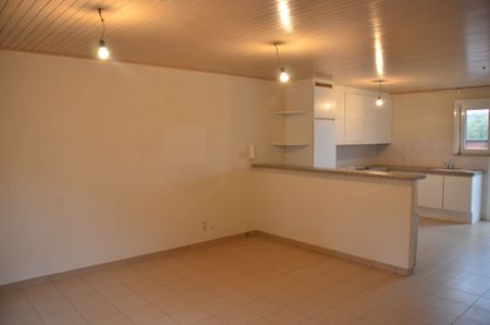 Centraal gelegen appartement met carport te Olsene - Foto 4