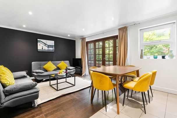 3 bedroom flat to rent - Photo 1