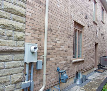 For Lease - 3915 Arvona Place, Mississauga, Ontario - Photo 5