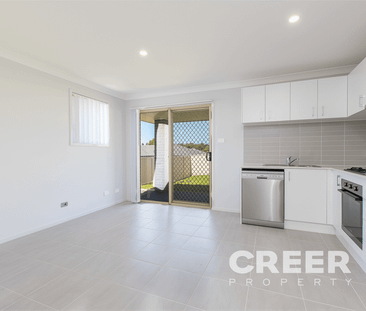 MODERN 2 BEDROOM HOUSE! - Photo 3