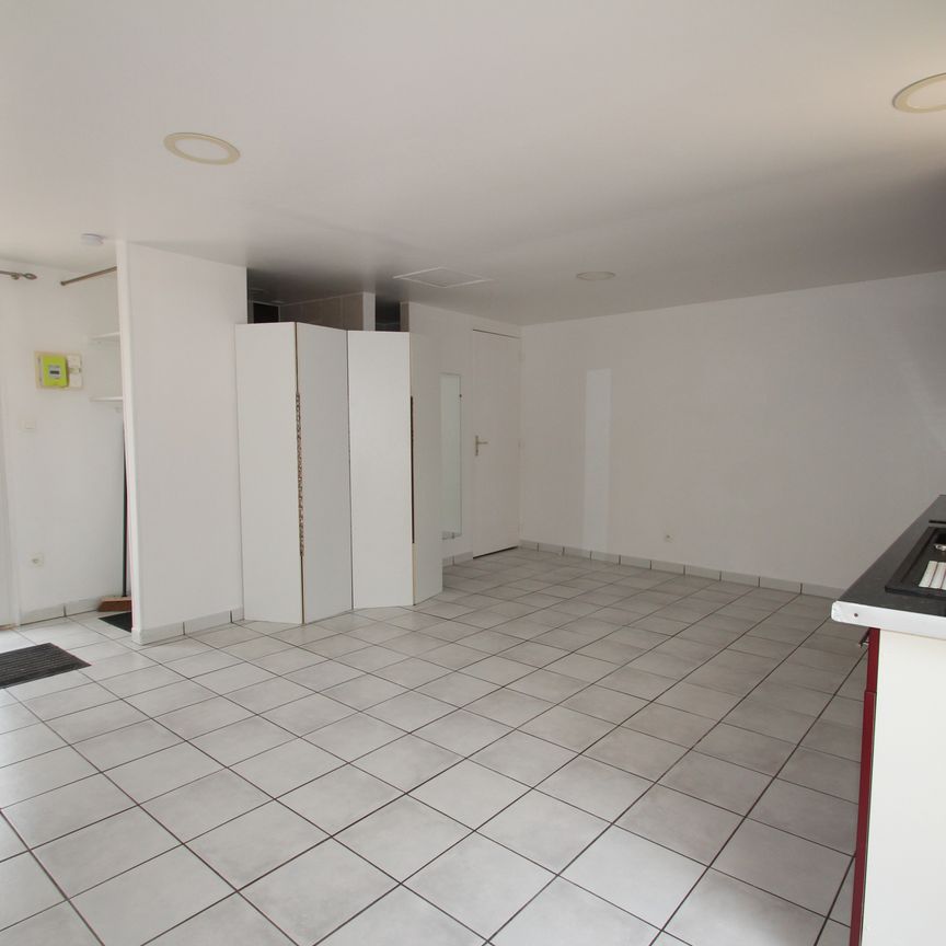 Location Appartement 1 pièce 27m² DECIZE 58300 - Photo 1