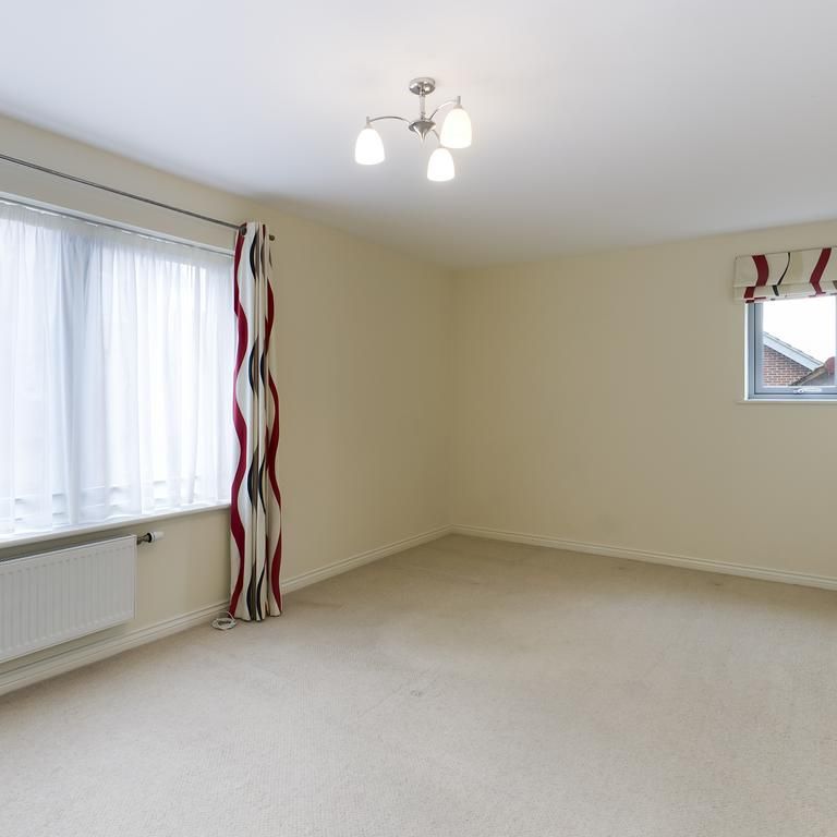 5 bedroom detached house to rent - Photo 1