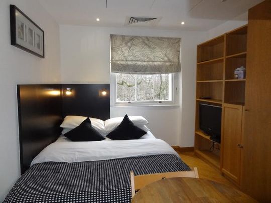 Flat 27 Cartwright Gardens, Bloomsbury WC1H 9EH - Photo 1