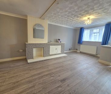 Leesland Road, Gosport - Photo 2