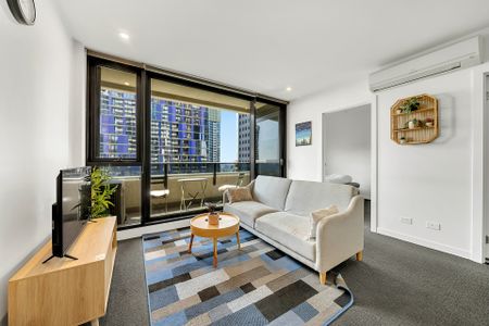 Spacious 2-Bedroom Apartment in Prime Melbourne CBD Location - Available for rent! - Photo 3