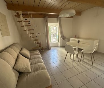 CENTRE VILLE T2 DUPLEX MEUBLE trés bon état - Photo 3