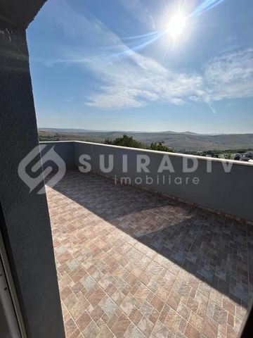 Casa de inchiriat cu 5 camere, 3 bai, curte in Dezmir - Fotografie 5