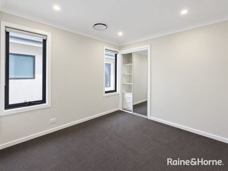 NEWLY BUILT FAMILY HOME IN A THRIVING AREA - Photo 3