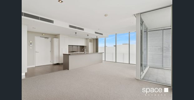 Unfurnished apartment in the heart of Claremont Quarter - Photo 1