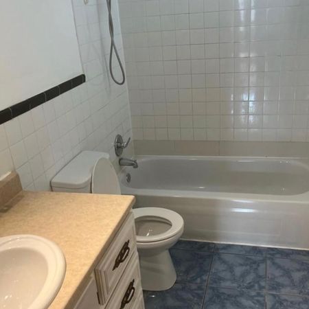 5 1/2 haut-duplex - Photo 3