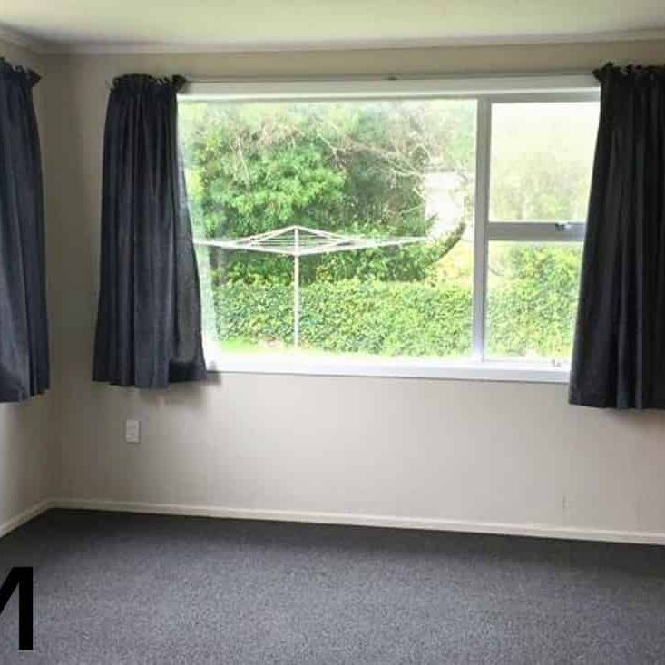 Charming 2BR Flat in Bell Block - Photo 1