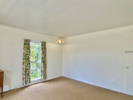 48 Chesterton Street, Johnsonville - Photo 5