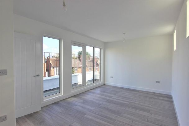 4 bedroom maisonette to rent - Photo 1