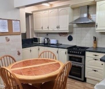 4 bedroom terraced house to rent - Photo 3