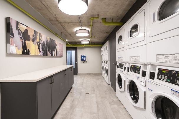 2121 rue Saint-Mathieu, Montréal, QC - Photo 1